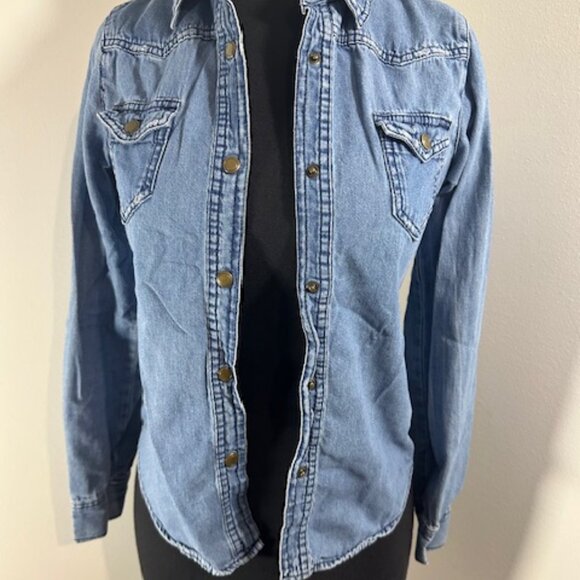 Miley Cyrus Distressed Denim Button Down Shirt   8313 - Picture 1 of 10